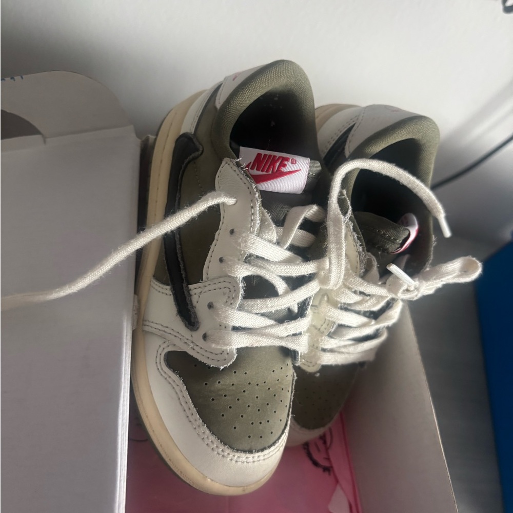 Travis Scott Kids Olive Green, White & Black Low-Top Sneakers